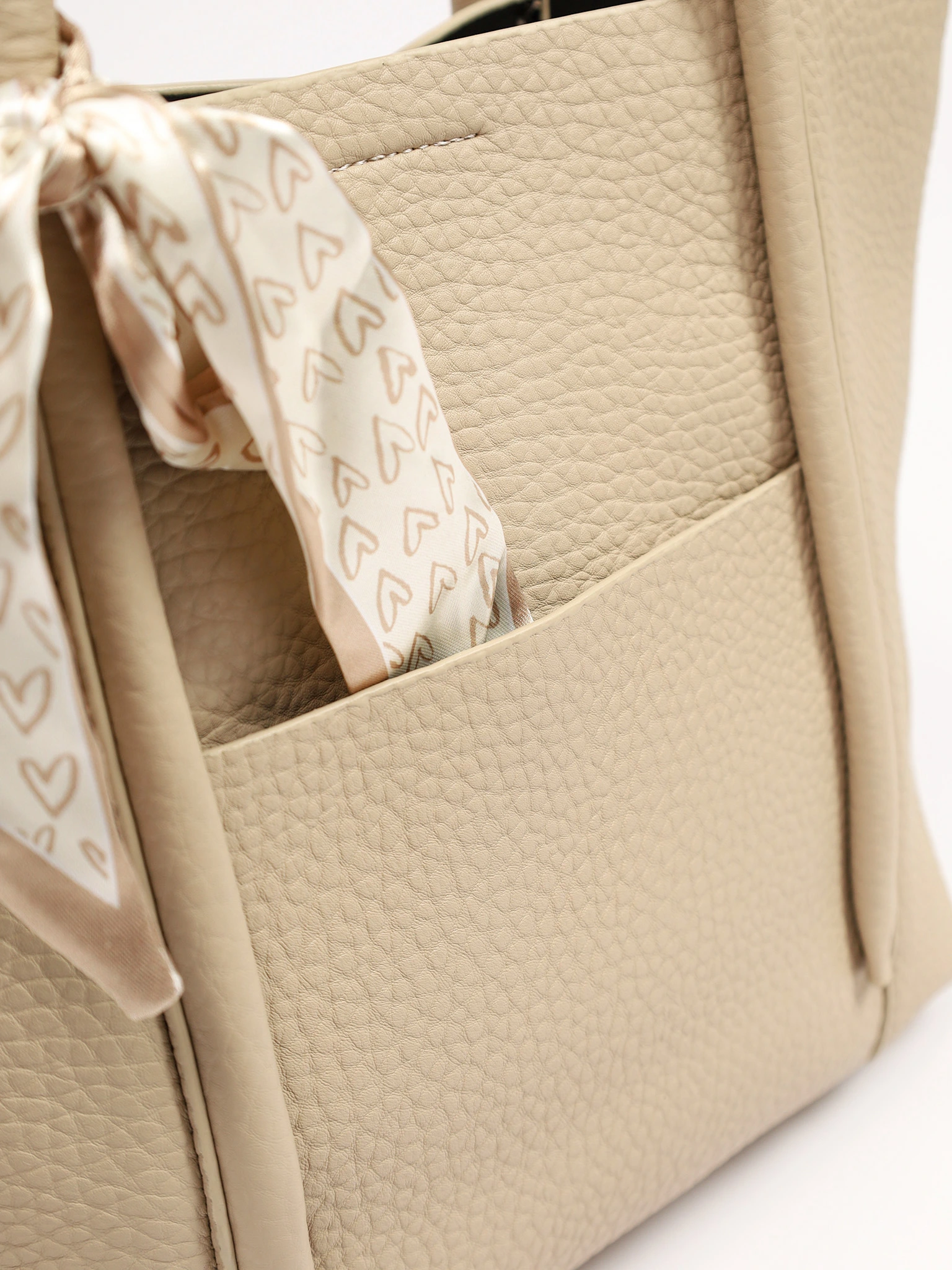 Сумка-тоут с декоративным платком в ассортименте